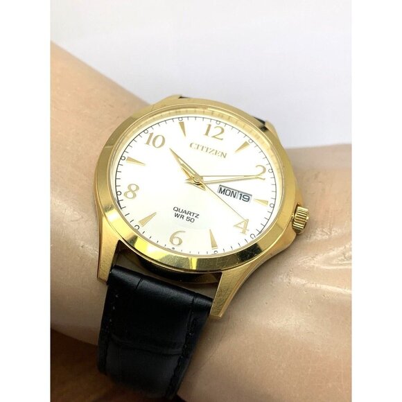 Citizen Gold and White Men's Watch - Picture 5 of 15